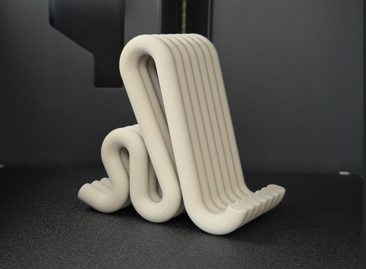 EDGE — Minimal Phone Stand